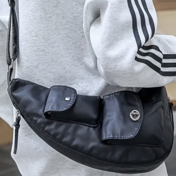 Black Sleek Vegan Leather Minimalist Chest/Sling/Crossbody Bag NEW - Picture 3 of 7